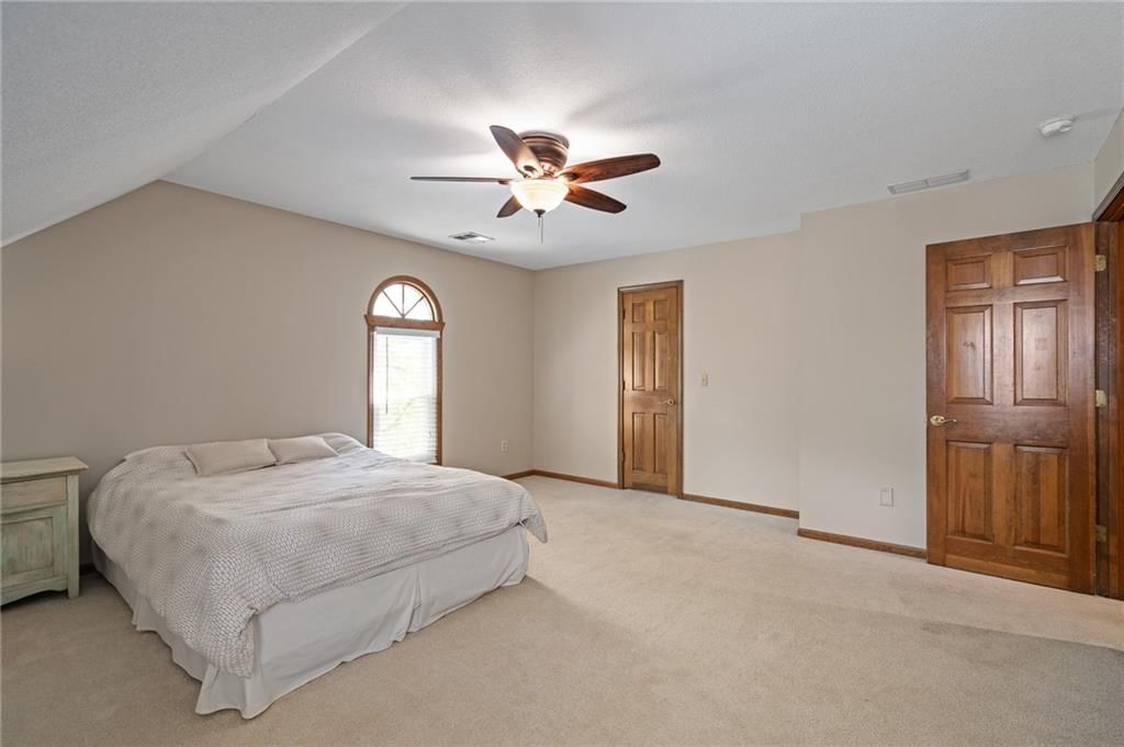 2023 NE Newport Court — photo 34