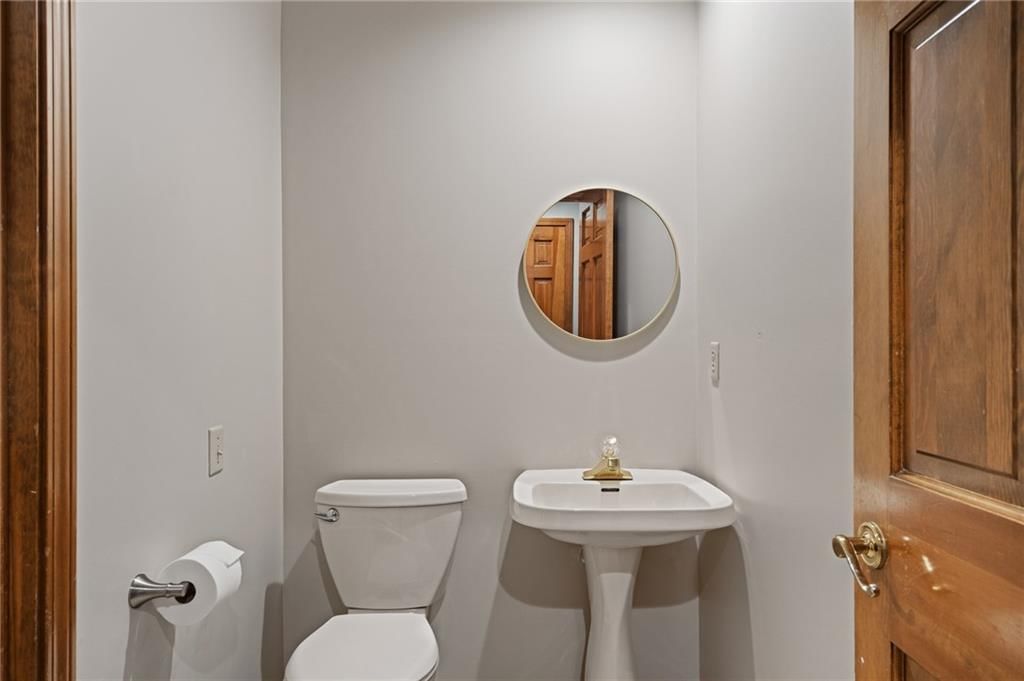 2023 NE Newport Court — photo 36
