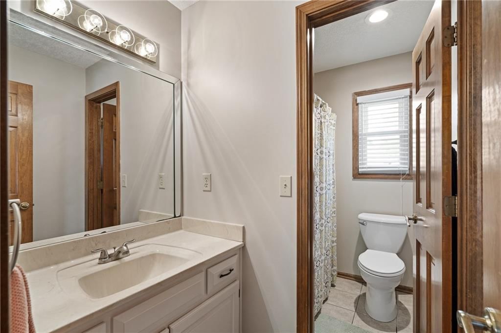 2023 NE Newport Court — photo 41