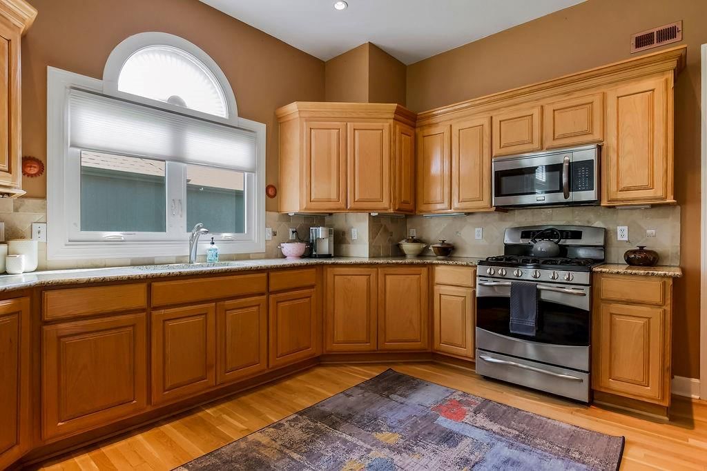 9915 Vista Drive — photo 10