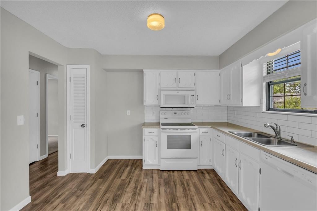 12804 S Sycamore Street — photo 13