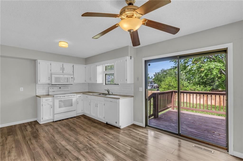 12804 S Sycamore Street — photo 9