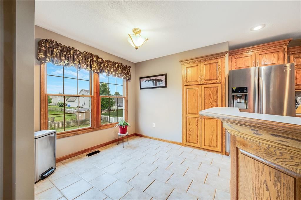 2211 Valley View Drive — photo 11