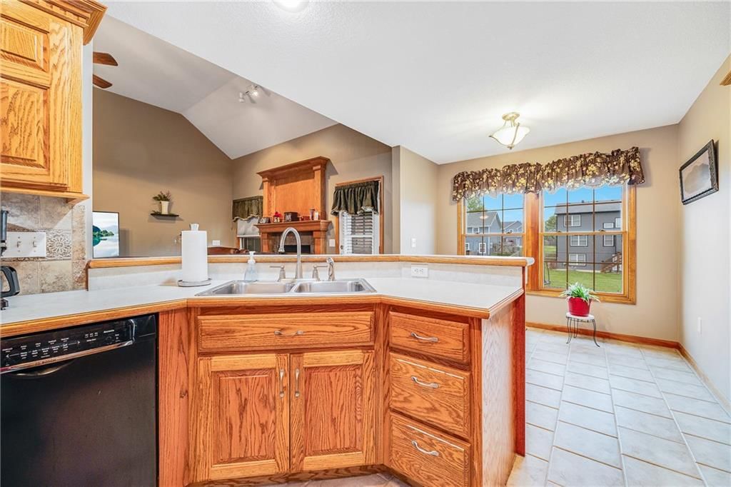 2211 Valley View Drive — photo 14