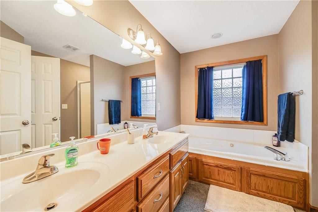 2211 Valley View Drive — photo 19
