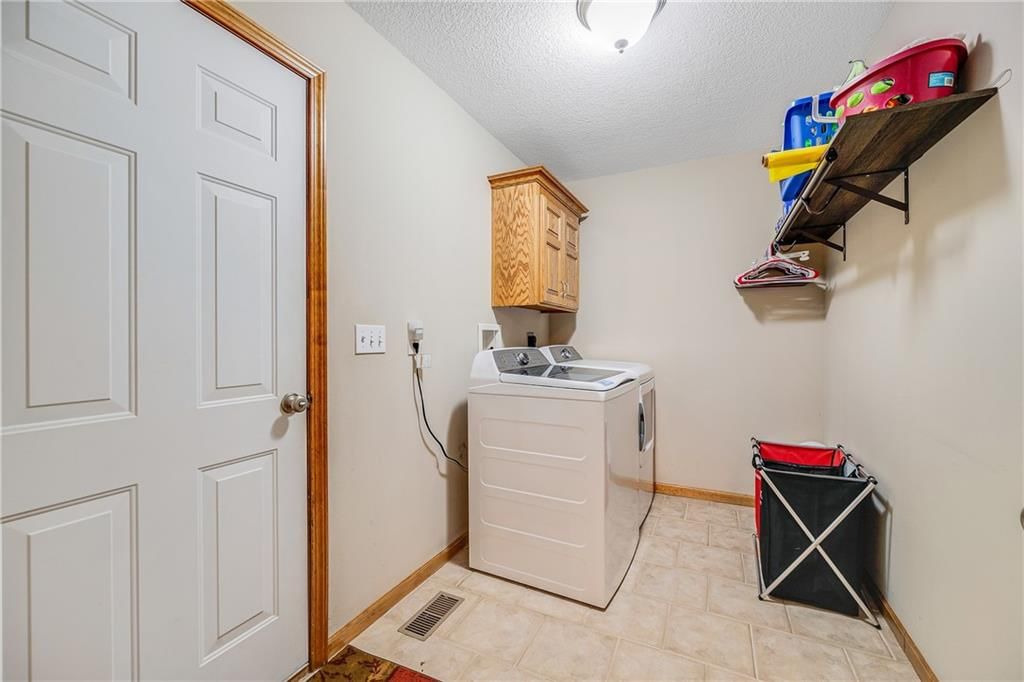 2211 Valley View Drive — photo 22