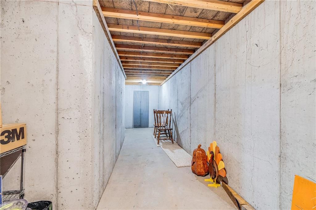 2211 Valley View Drive — photo 33