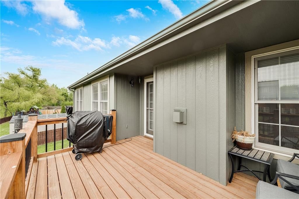 2211 Valley View Drive — photo 35