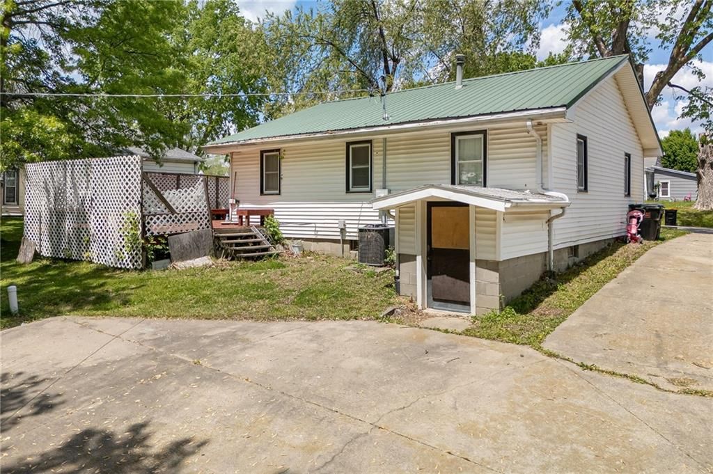 906 W Pearl Street — photo 16