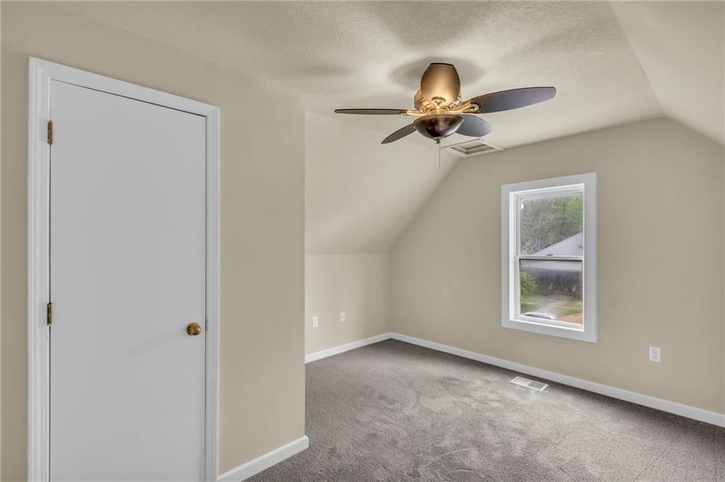 117 S Poplar Street — photo 20