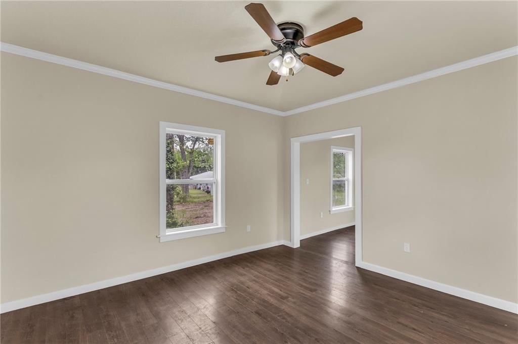 117 S Poplar Street — photo 9