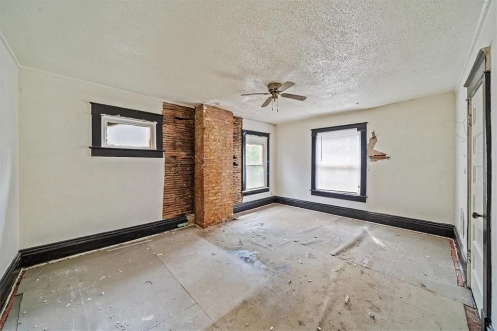 329 Askew Avenue — photo 9