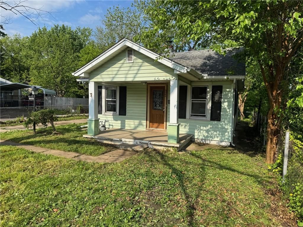 2544 S Overton Avenue — photo 2