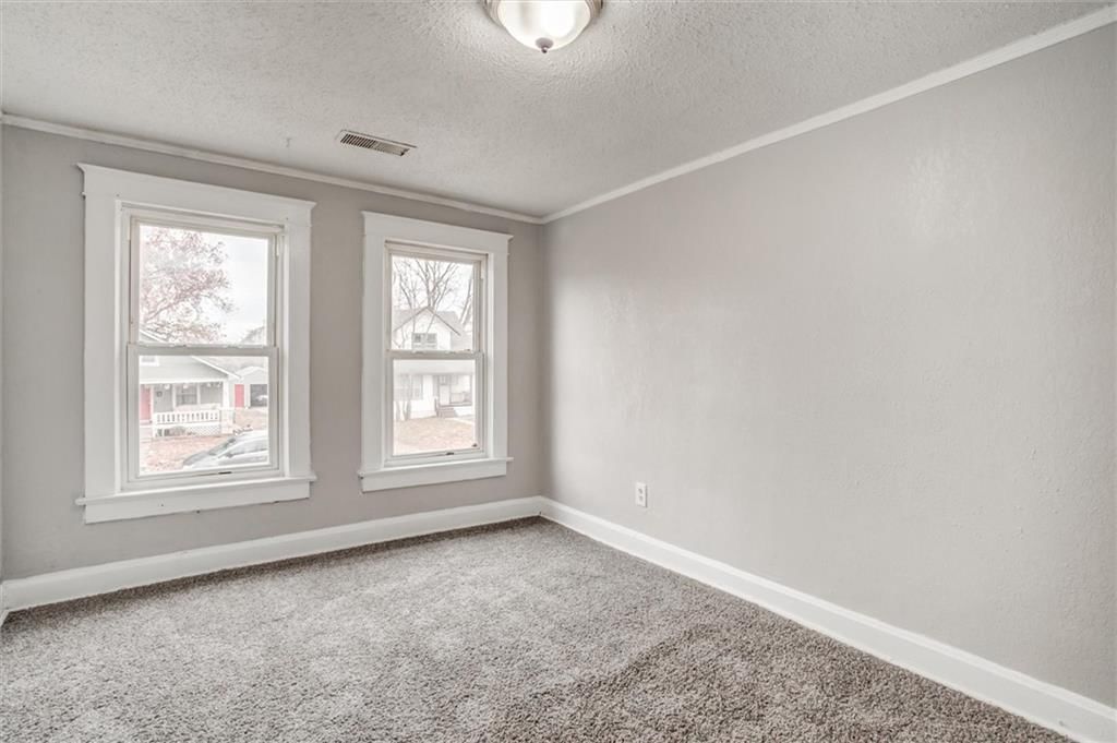628 S Huttig Avenue — photo 18
