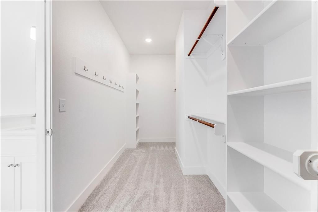 10201 N Winchester Avenue — photo 21