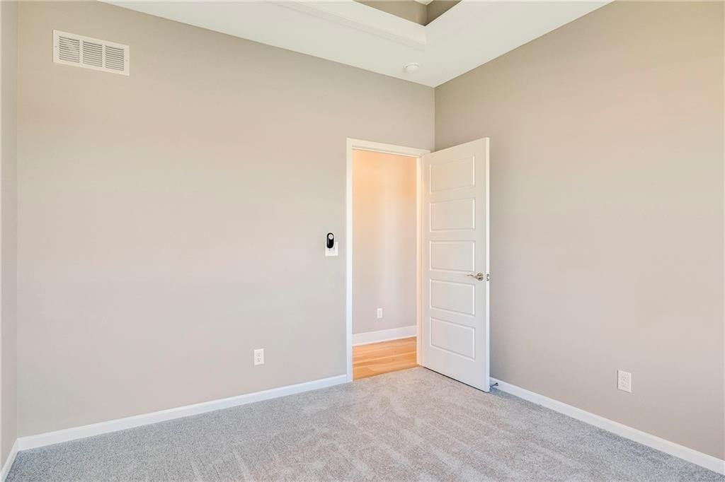 10201 N Winchester Avenue — photo 24