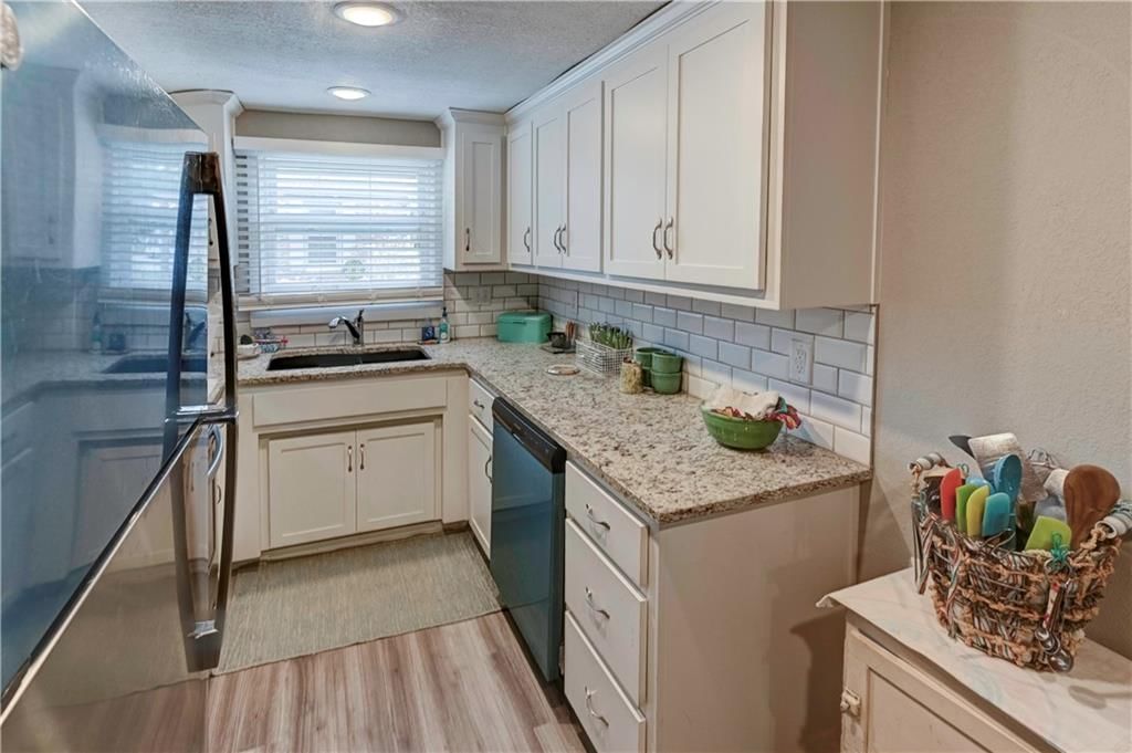 743 Washington Street — photo 7