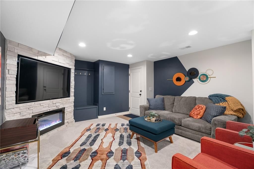 18873 W 168th Terrace — photo 44