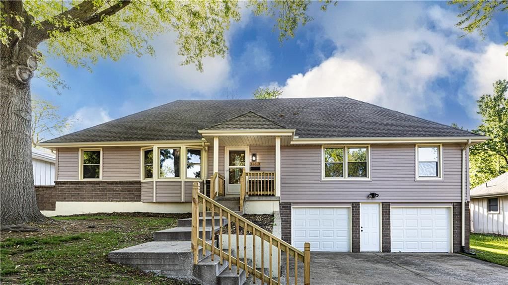 12813 Overhill Road, Grandview, MO