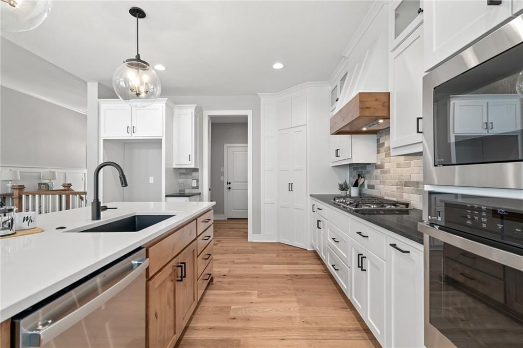 25006 W 141st Street — photo 16