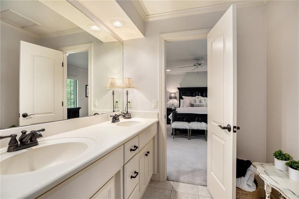 2022 Condolea Drive — photo 24
