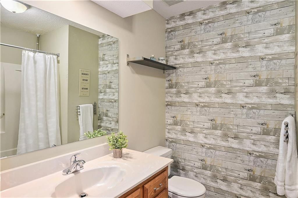 1153 E YESTERYEAR Drive — photo 16