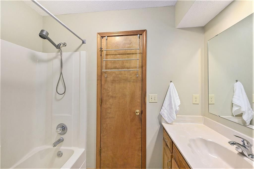 1153 E YESTERYEAR Drive — photo 17
