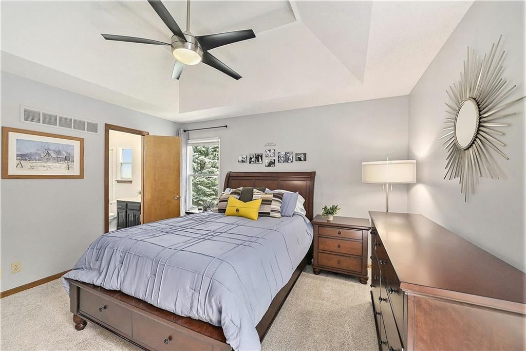 1153 E YESTERYEAR Drive — photo 19