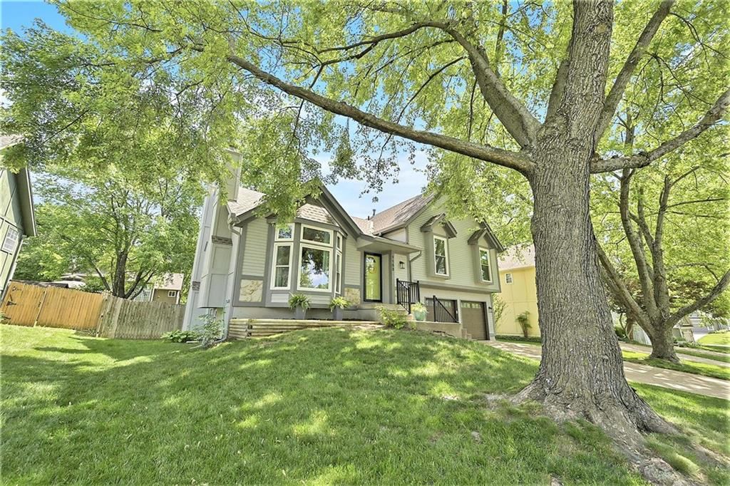 1153 E YESTERYEAR Drive — photo 3