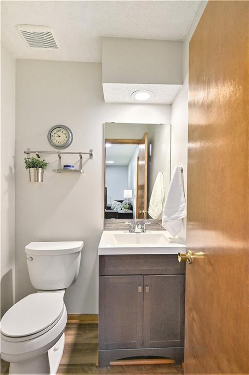 1153 E YESTERYEAR Drive — photo 28