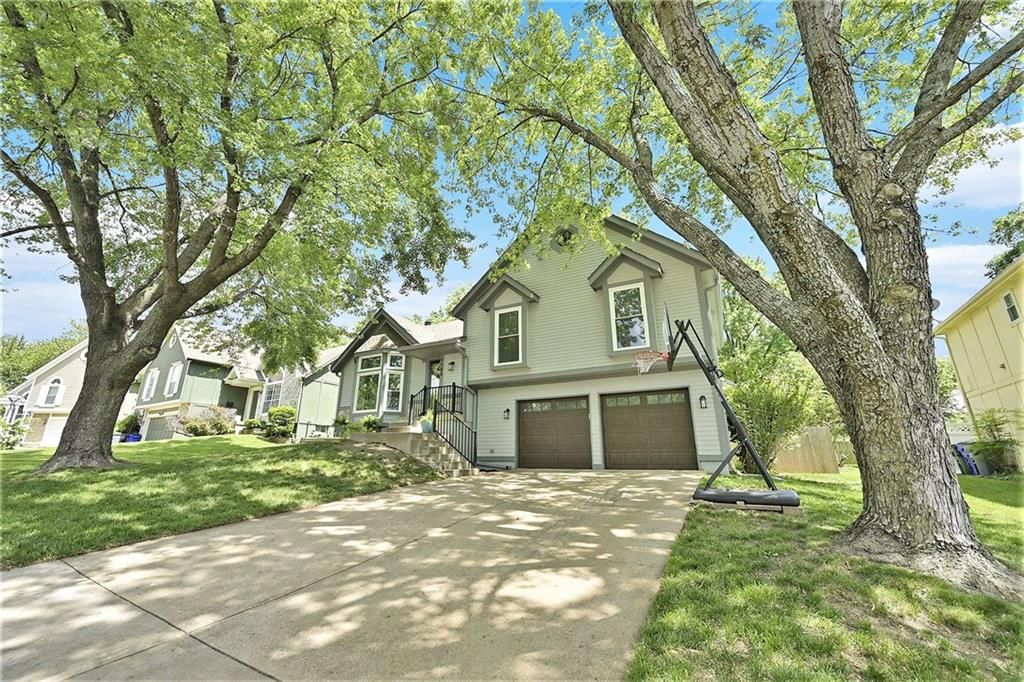 1153 E YESTERYEAR Drive — photo 4