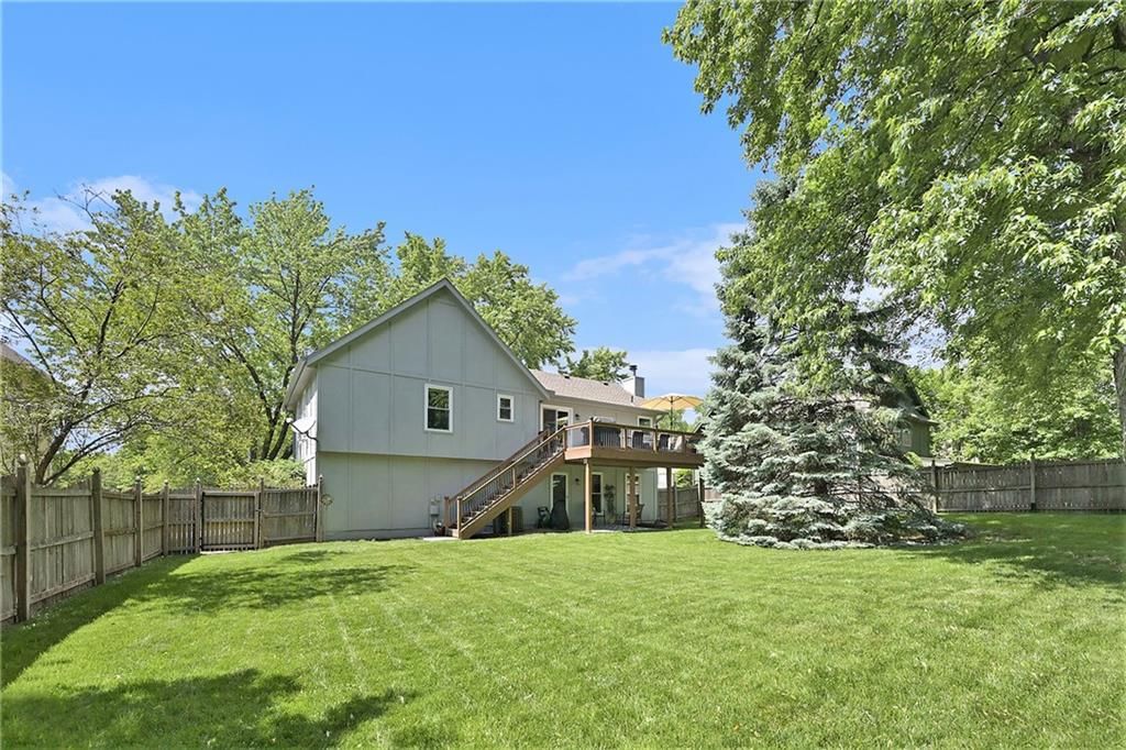 1153 E YESTERYEAR Drive — photo 31