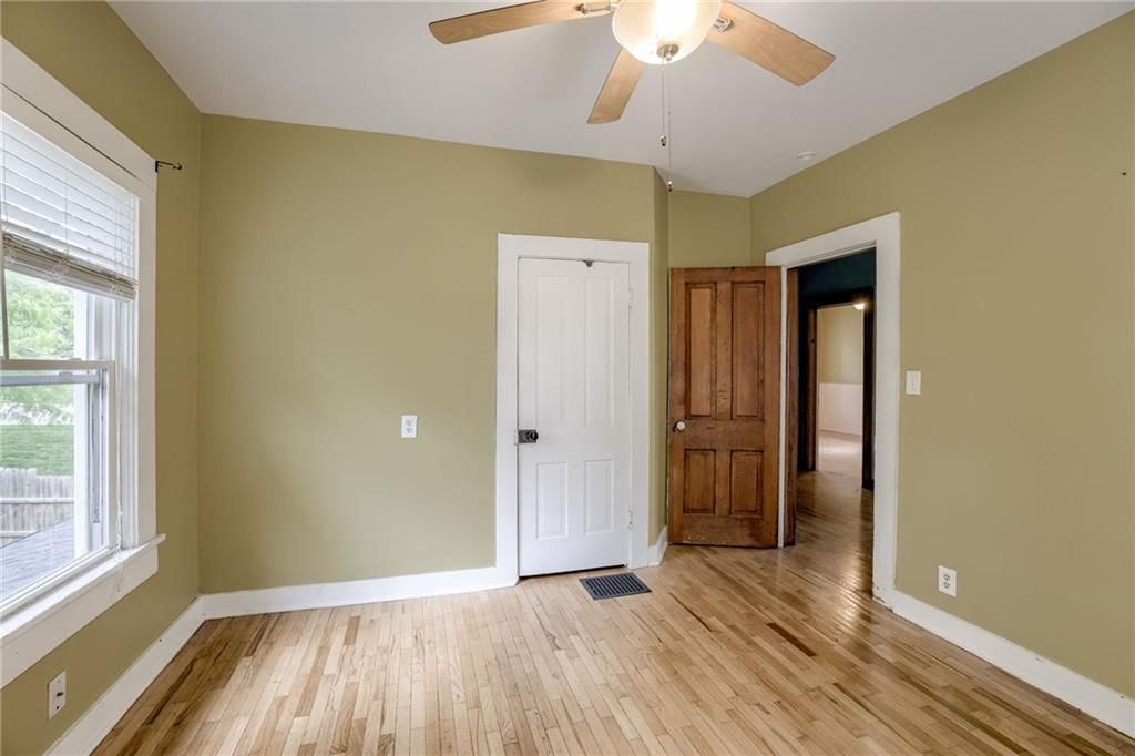 90 N Ridge Avenue — photo 22