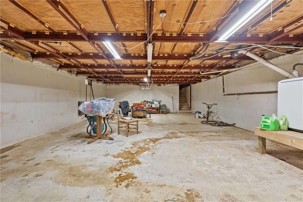 301 S Hickory Street — photo 13