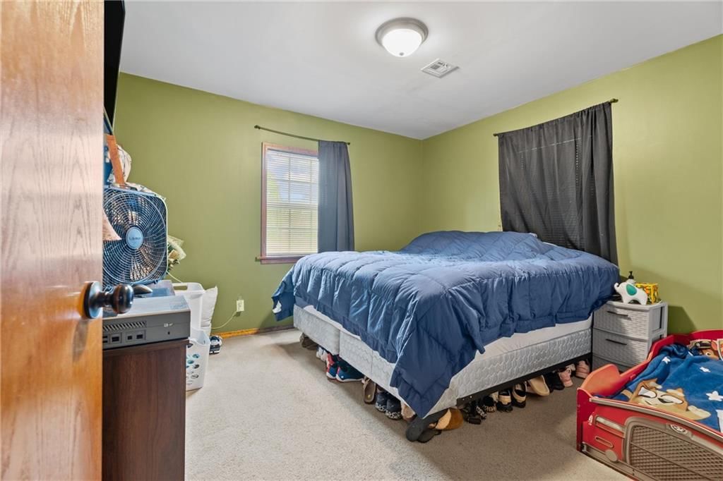 301 S Hickory Street — photo 15