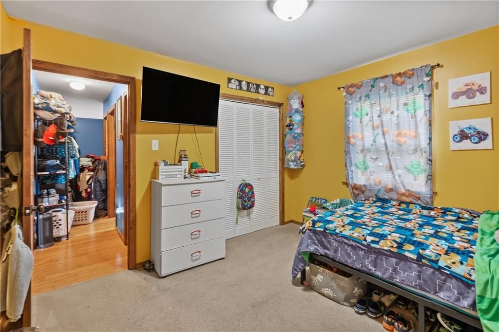 301 S Hickory Street — photo 18