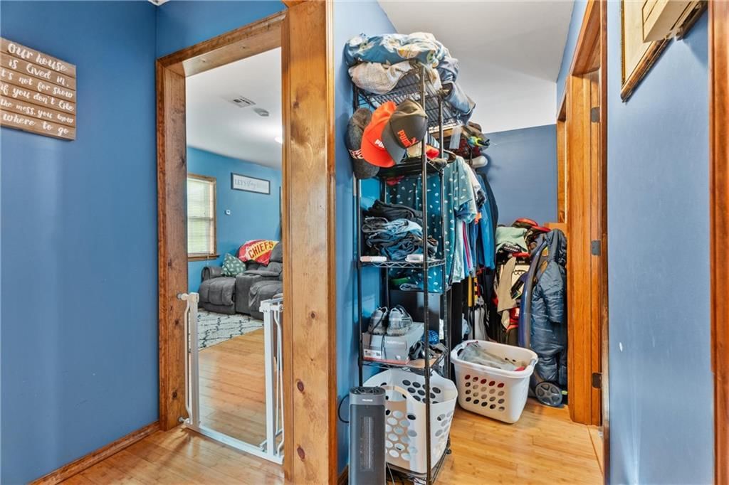 301 S Hickory Street — photo 19