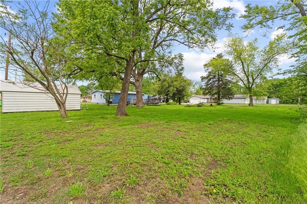 301 S Hickory Street — photo 26