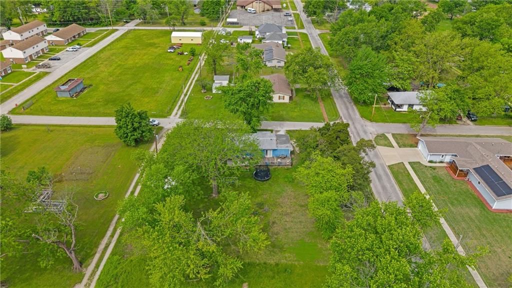 301 S Hickory Street — photo 28