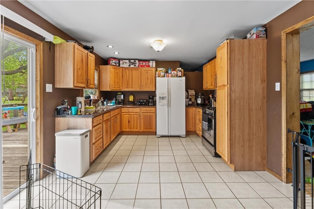 301 S Hickory Street — photo 9