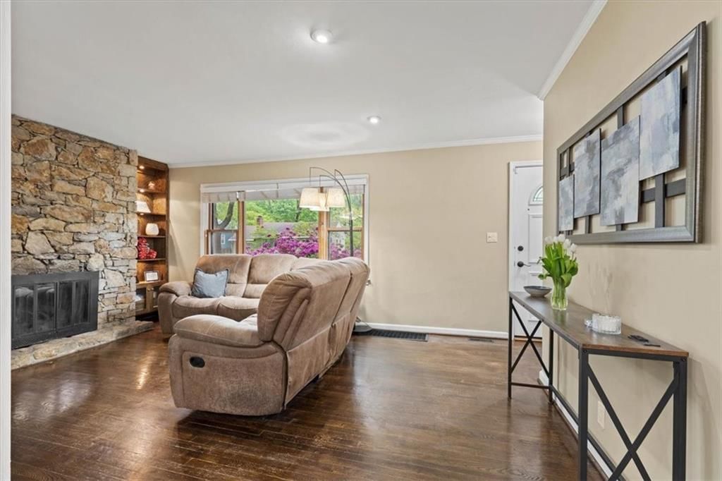 5005 W 72nd Street — photo 3