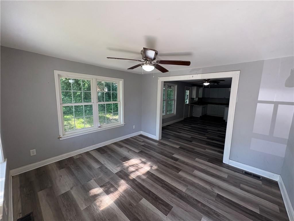 710 N Willis Avenue — photo 7