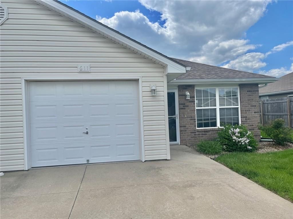 611 Terry Drive — photo 2