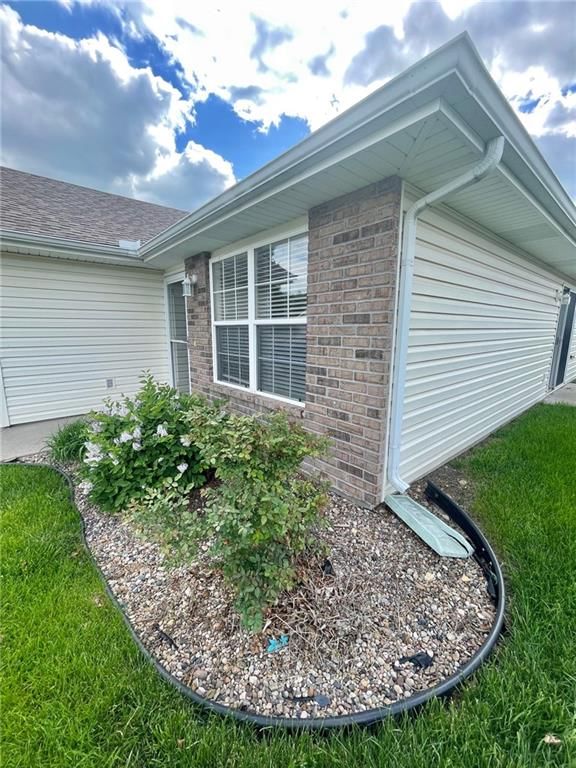 611 Terry Drive — photo 3