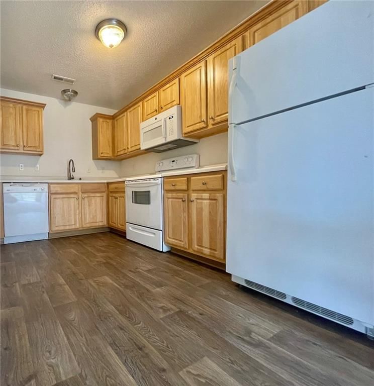 611 Terry Drive — photo 6