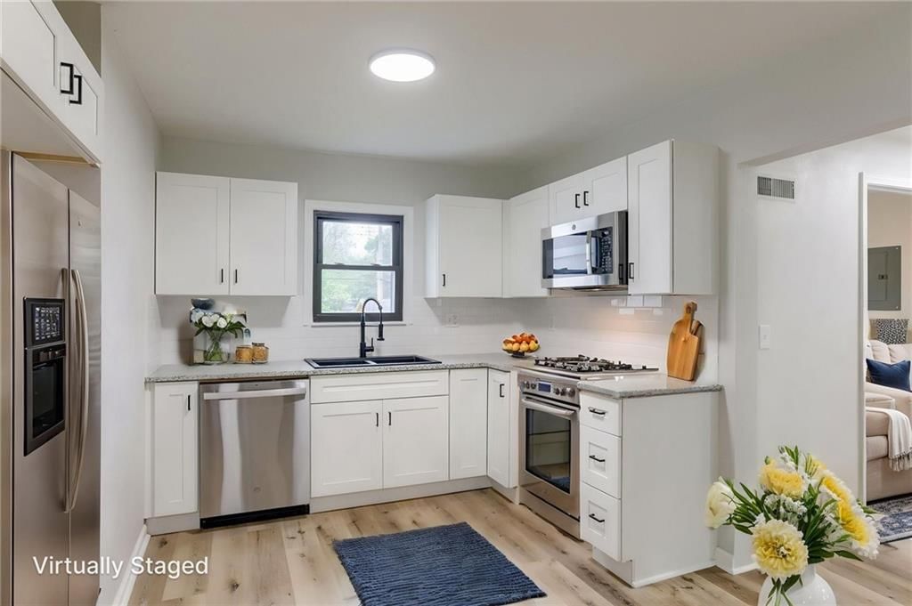 1922 S Cedar Street — photo 11