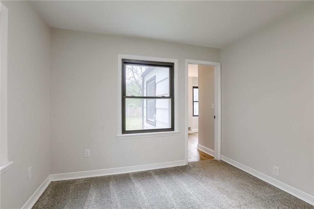 1922 S Cedar Street — photo 17