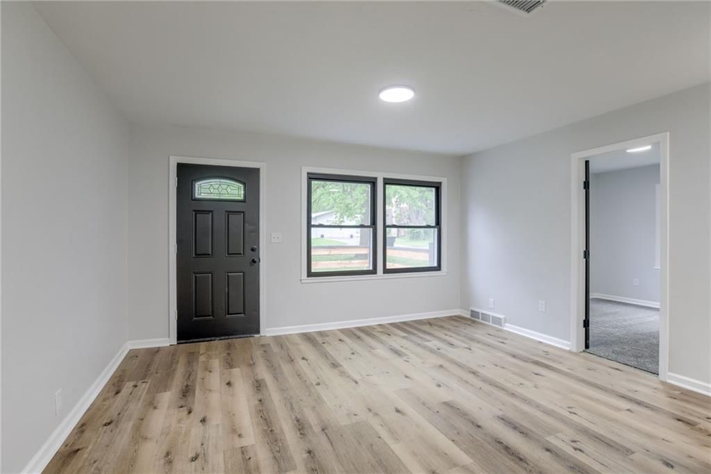 1922 S Cedar Street — photo 3
