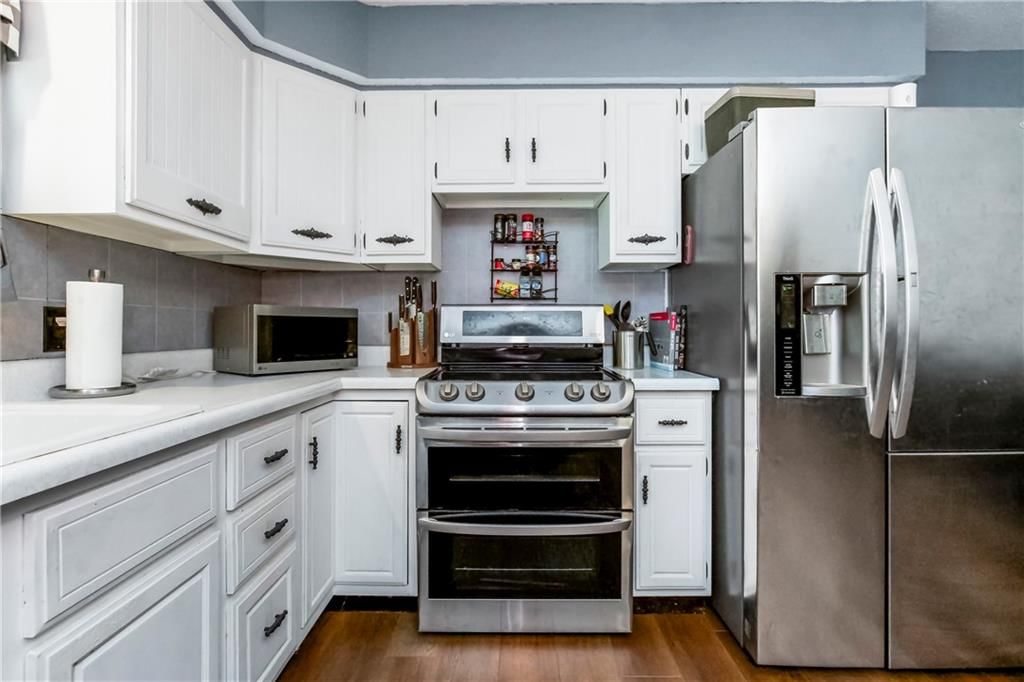 423 E Elm Street — photo 11