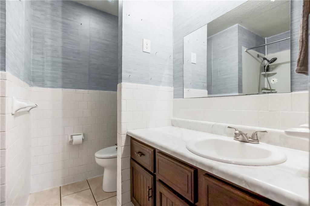 423 E Elm Street — photo 13